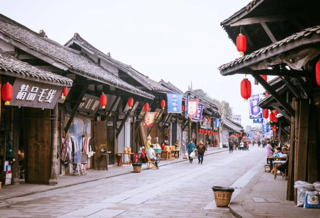 向上跳的香蕉